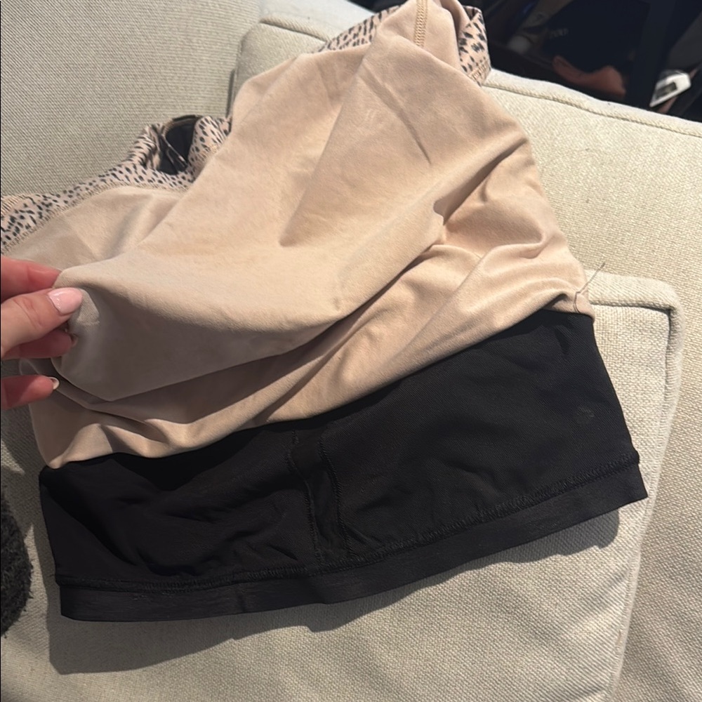 Lululemon Workout Top - Picture 4 of 4